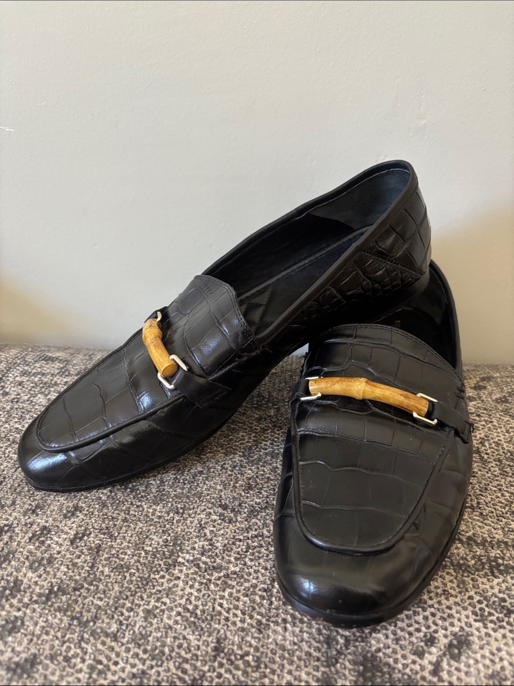J. McLaughlin Black Croc-Embossed Loafers with Bamboo Bit Size 9